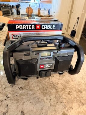 Portable Jobsite Radio - Gray/Black